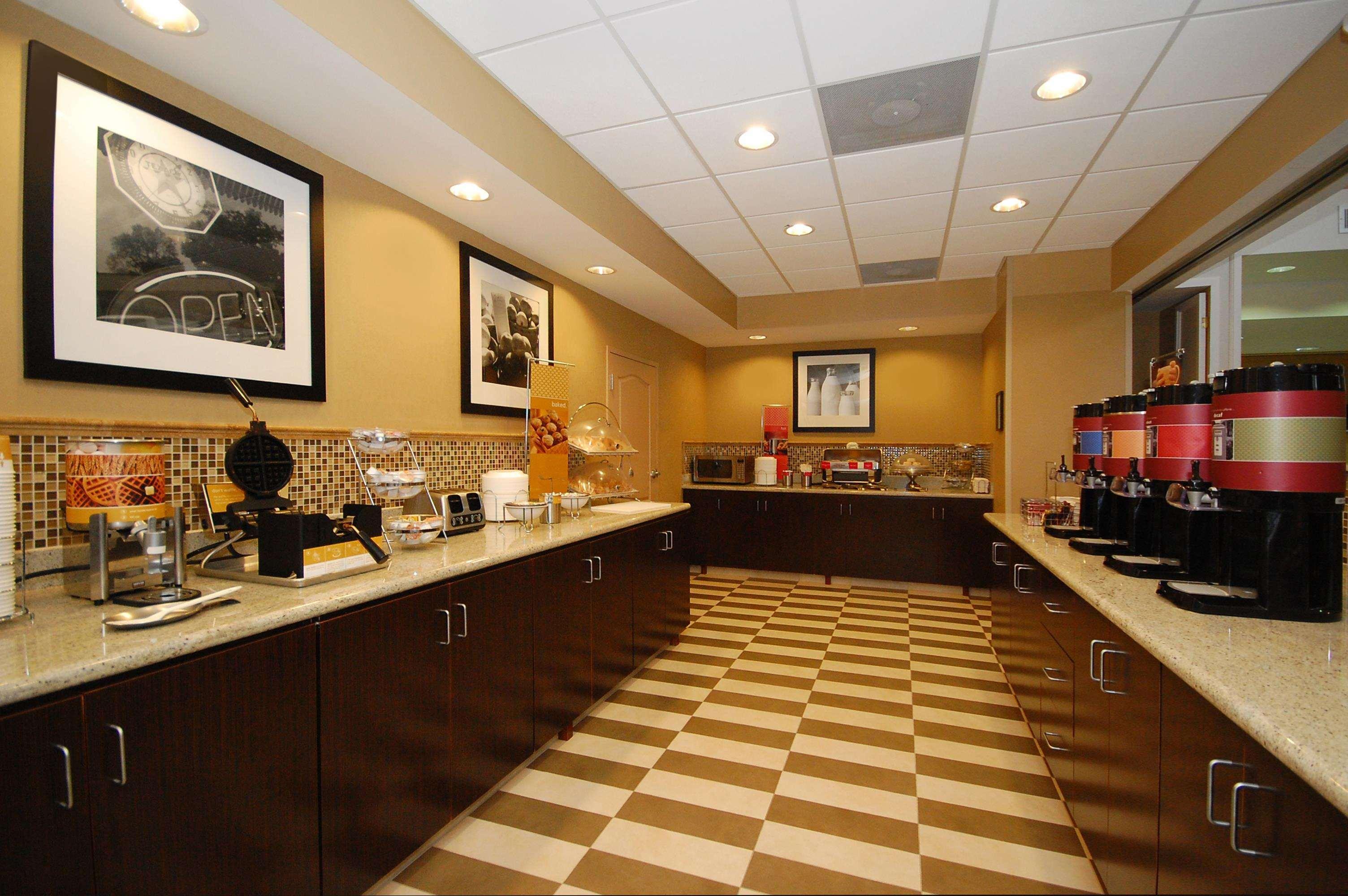 Hampton Inn Jackson/Flowood - Airport Area Ms Luckney Restaurant bilde