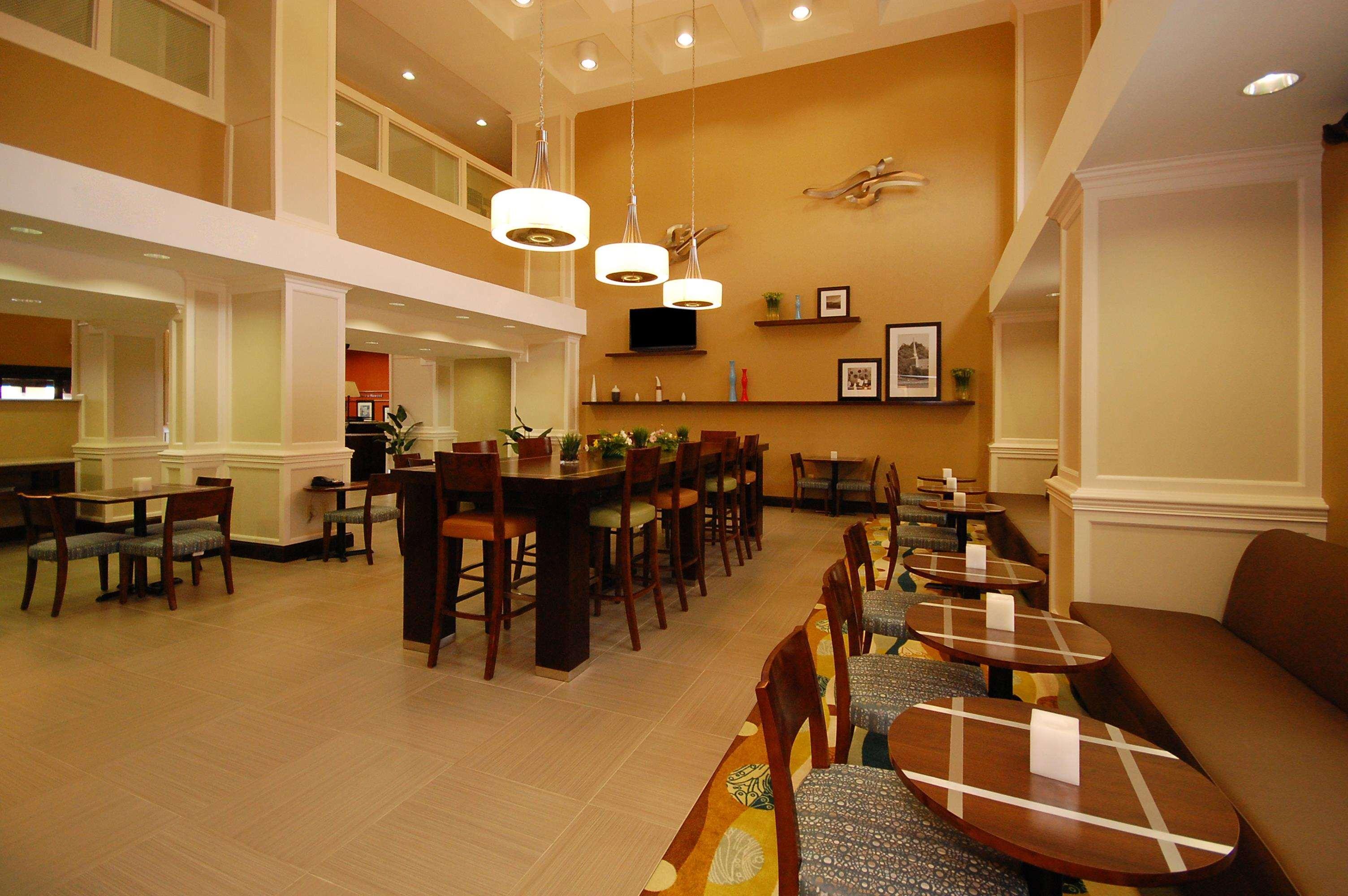 Hampton Inn Jackson/Flowood - Airport Area Ms Luckney Restaurant bilde